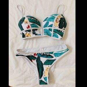 Palm Leaf White ZIP Up top + bottom